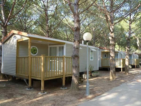 Camping Neptuno Hotel Pals Exterior photo